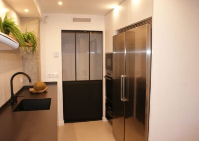 Reforma de cocina - Electrodomésticos y puerta